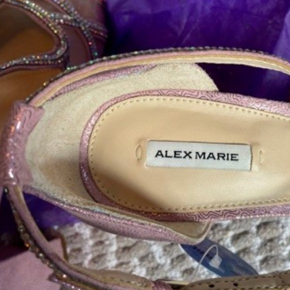 Pretty! Rhinestone and Pink Stacked Heel Shoes (NWT) - Picture 13 of 14